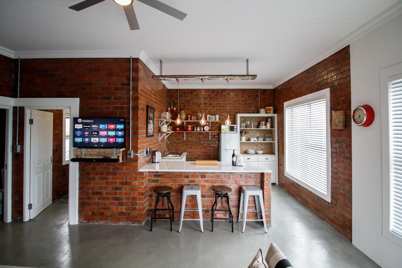 Rustic Retreat Apartment In เดอร์บันวิลล์ ภายนอก รูปภาพ
